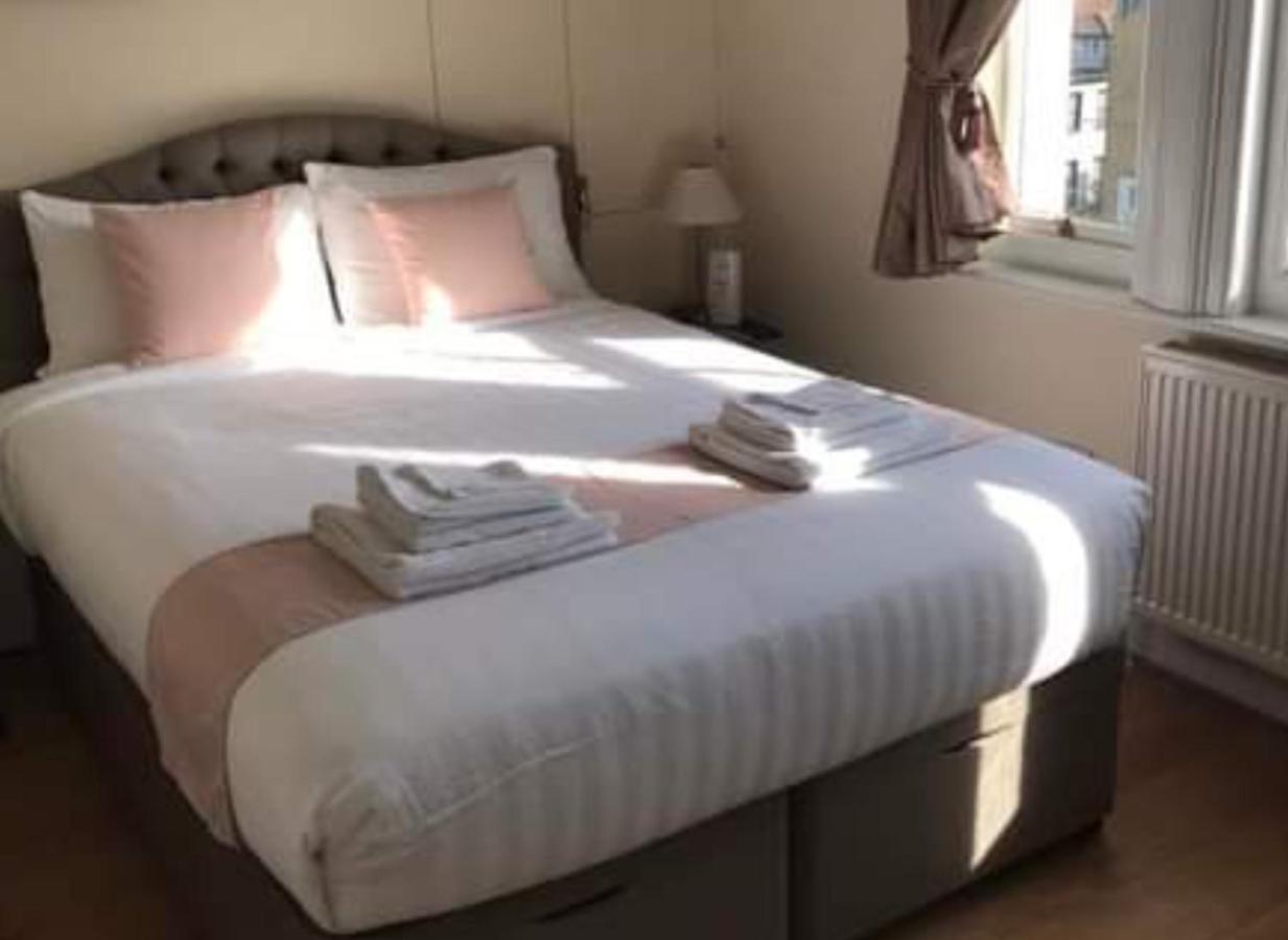 هاستَنغ Brydges Self-Catering Spaces And En-Suite Rooms المظهر الخارجي الصورة